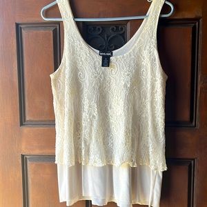 Women’s tank top . Cream color excellent condition